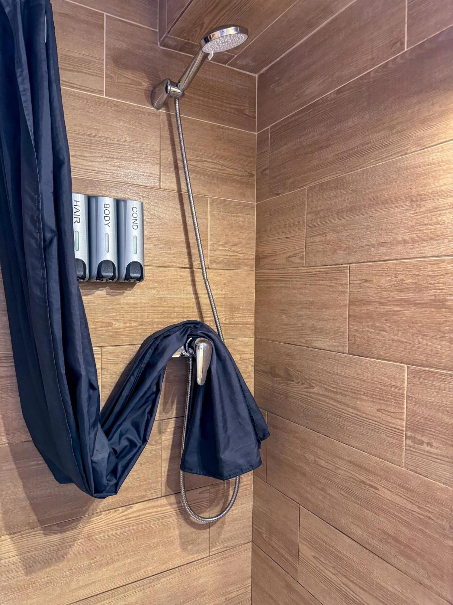Studio Aiora Valence Chambre photo